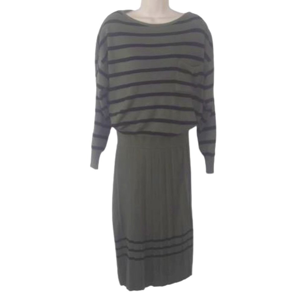 Vintage Hollywood & Vine Olive Green and Black Pleated Sweater Skirt Set
